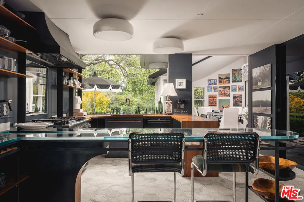 Santa Barbara, California 93108, United States, 3 Bedrooms Bedrooms, ,2 BathroomsBathrooms,Residential,Active,202747