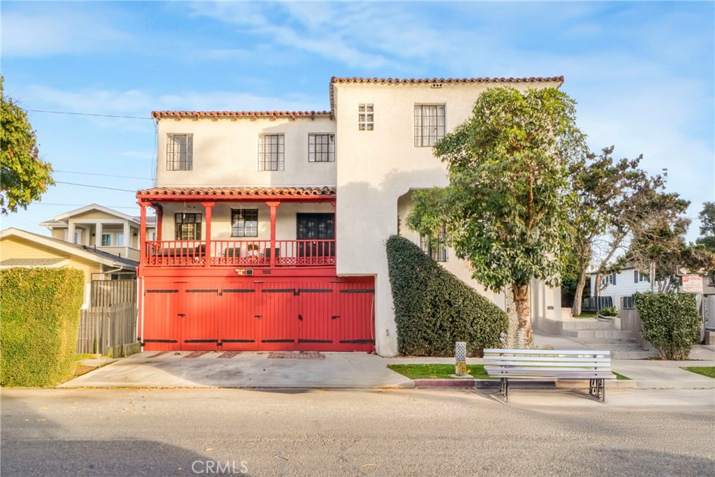 102 Bonito Avenue