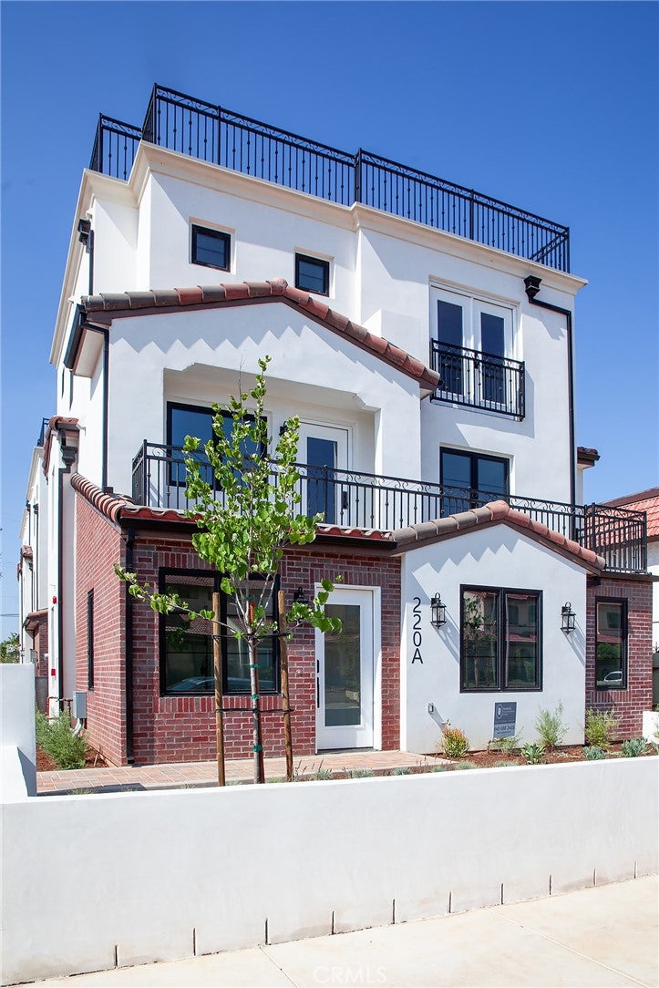 220 W Mission A