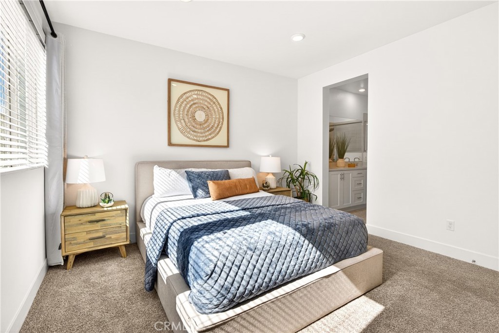 1682 W Lexington Lane