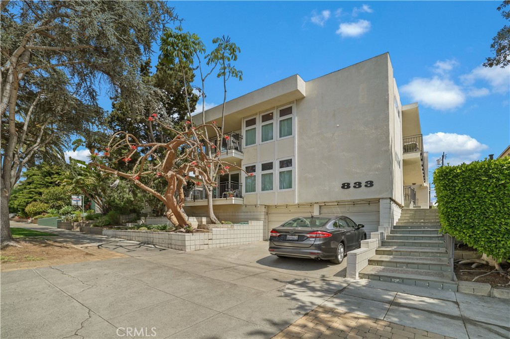 Prime Santa Monica 6-Unit Gem – Incredible Owner-User Opportunity!
833 15th Street | Listed at $3,528,888 | 6,574 SF Building | 0.17 AC Lot | Zoned R2
Unlock the best of Westside living and income potential with this rare 6-unit property in the heart of Santa Monica! Perfectly positioned just ½ block from iconic Montana Avenue, this exceptional investment offers two vacant units, making it an unbeatable opportunity for an owner-user or savvy investor looking to capitalize on Santa Monica’s red-hot rental market.
Front Unit- #1 (Vacant):
A showstopper 2-bed, 2.5-bath residence featuring two spacious balconies, an updated kitchen with granite countertops and modern cabinetry, and an open, sun-splashed floor plan — ideal for luxury coastal living.
Rear Unit-#5 (Vacant):
Charming 1-bed, 1-bath unit with a large kitchen and inviting living room, perfect for a tenant or additional owner space.
Live in one and rent the rest! With six total units, this 6,574 SF building offers endless potential to generate rental income while enjoying your own slice of Santa Monica paradise. The property sits on a 0.17-acre lot, zoned R2, offering long-term value and flexibility.
Unbeatable Location:
Just steps from La La Land Café, Whole Foods Market, and the vibrant shops & restaurants of Montana Ave
Close to top-rated Santa Monica schools
Less than 1.5 miles from the beach — bike, jog, or cruise down to the ocean in minutes!
This is more than just an investment — it’s a lifestyle. Whether you’re a homeowner looking to live in a dream location with passive income, or an investor aiming to expand your portfolio in one of LA’s most desirable zip codes, 833 15th St delivers on all fronts.
Opportunities like this are rare — schedule a showing today and make Santa Monica living your reality!