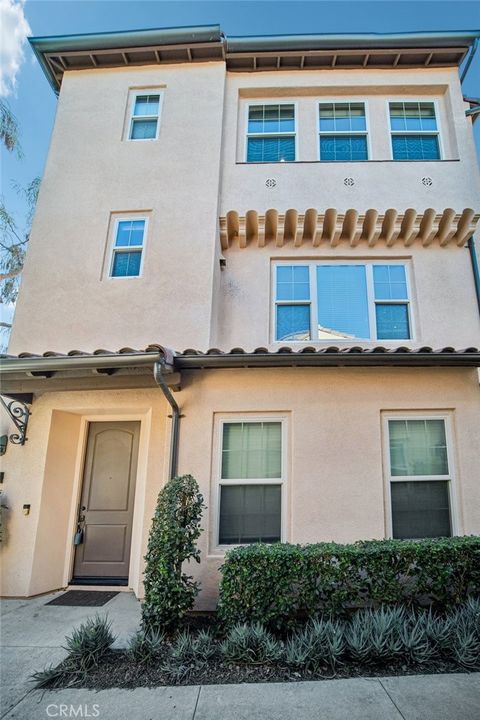 Photo of 107 Kestrel, Irvine, CA 92618 (MLS # OC25265784)