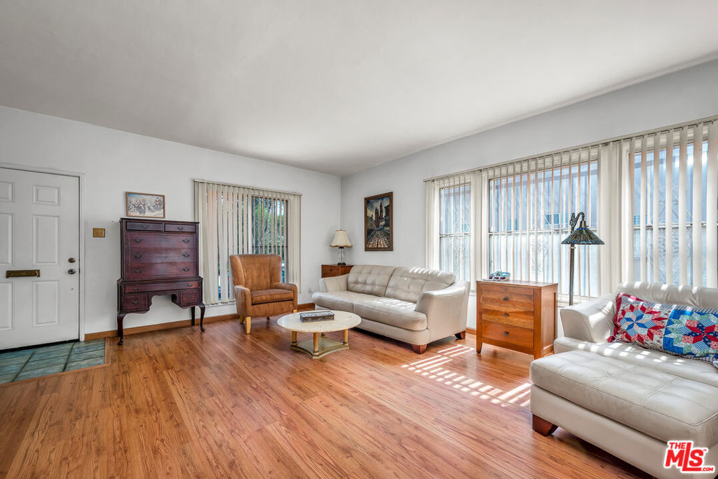 3369 California Avenue