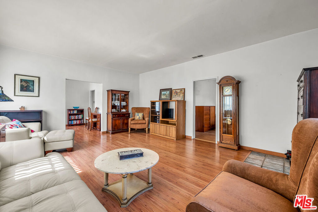 3369 California Avenue