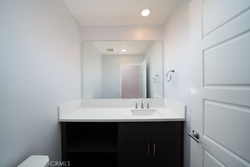 (OTHR)/Levity at Tustin Legacy - Residential Lease