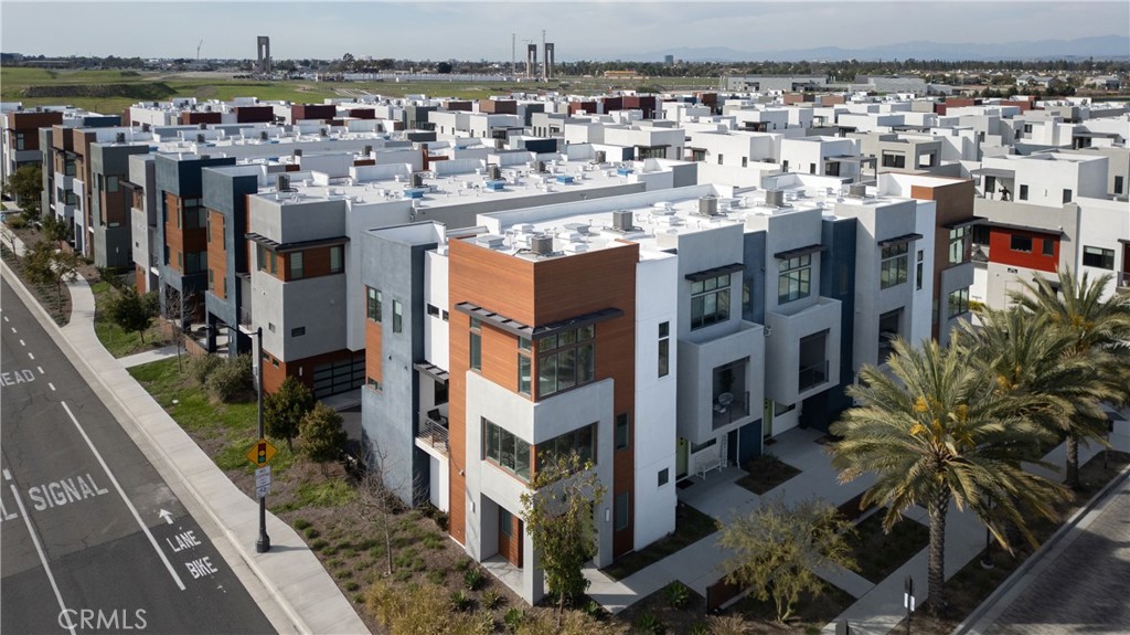 (OTHR)/Levity at Tustin Legacy - Residential Lease