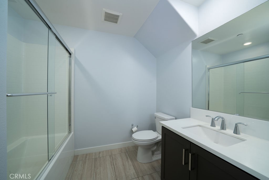 (OTHR)/Levity at Tustin Legacy - Residential Lease