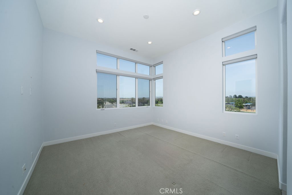 (OTHR)/Levity at Tustin Legacy - Residential Lease