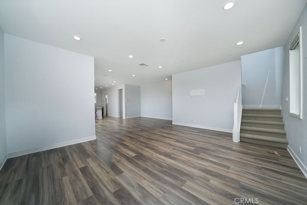(OTHR)/Levity at Tustin Legacy - Residential Lease