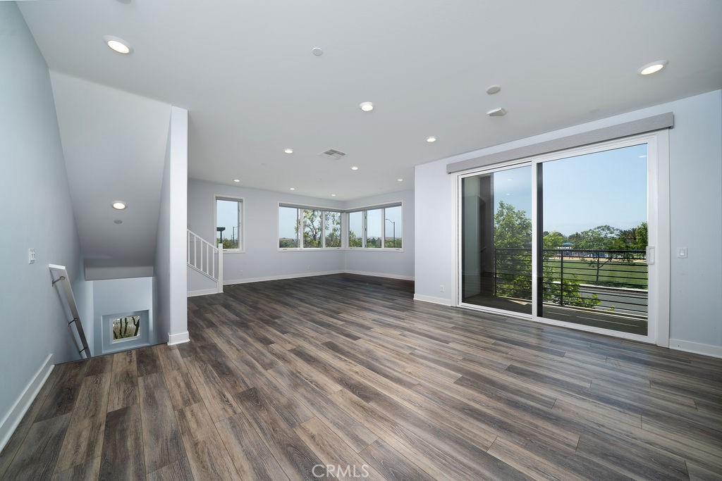 (OTHR)/Levity at Tustin Legacy - Residential Lease