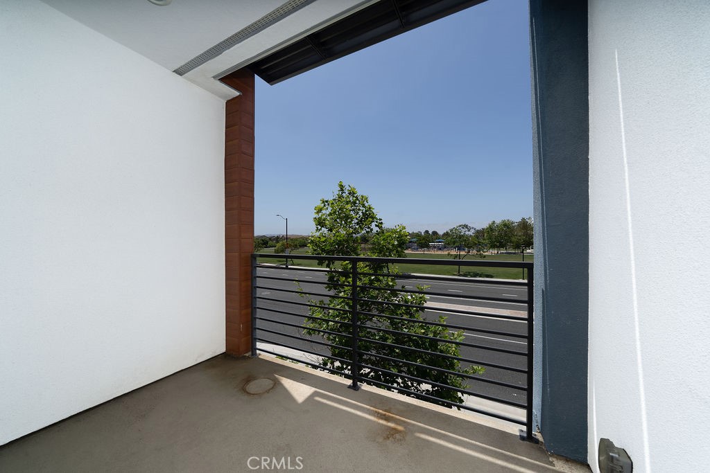 (OTHR)/Levity at Tustin Legacy - Residential Lease