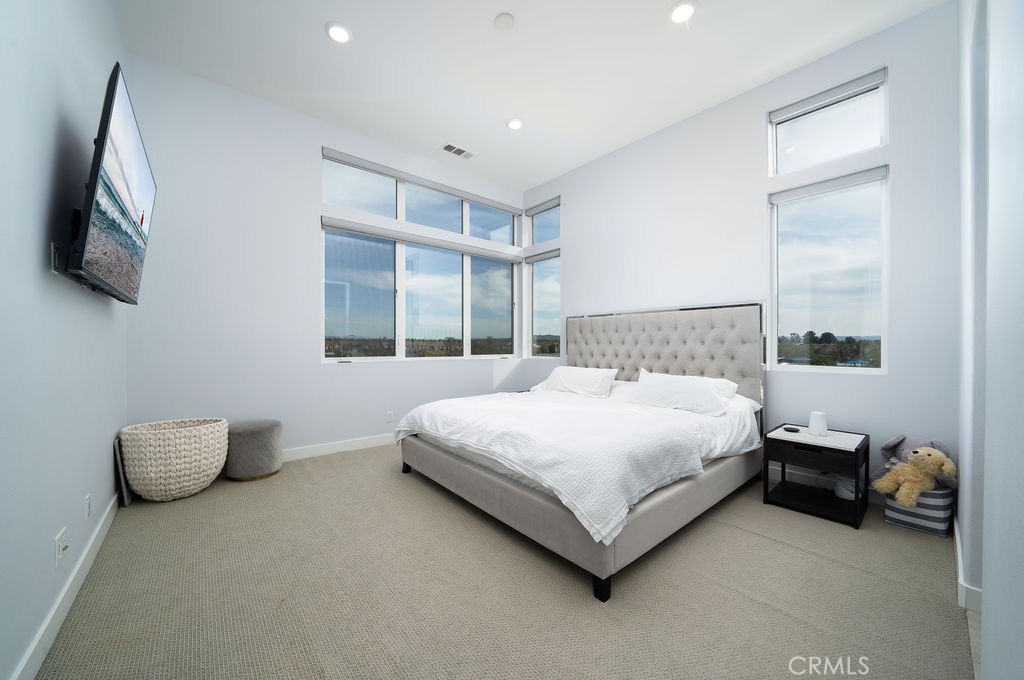 (OTHR)/Levity at Tustin Legacy - Residential Lease