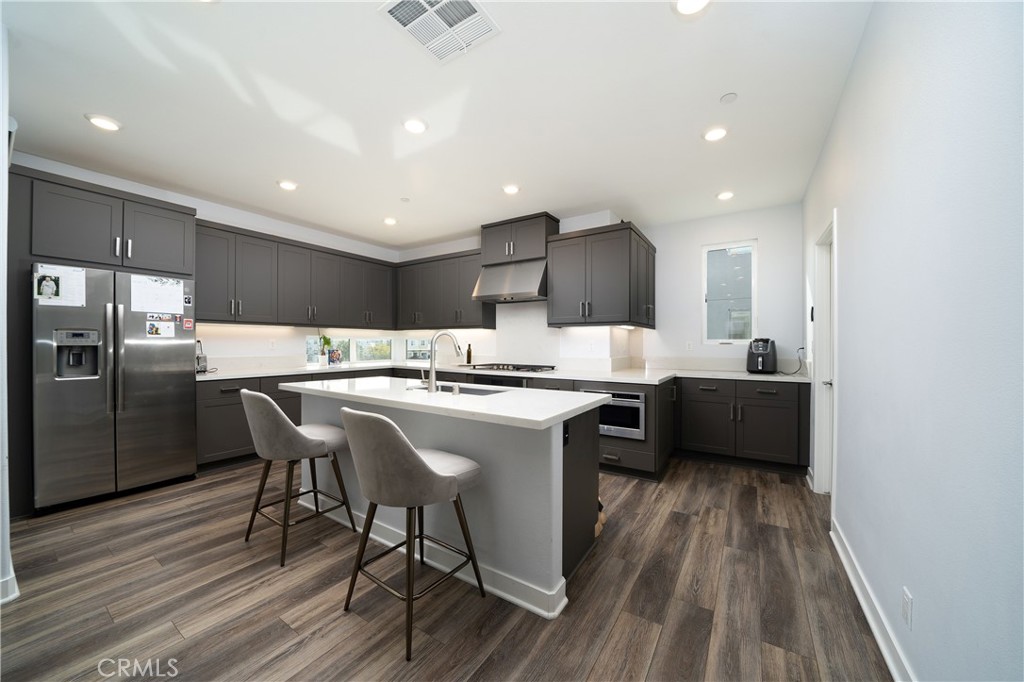 (OTHR)/Levity at Tustin Legacy - Residential Lease
