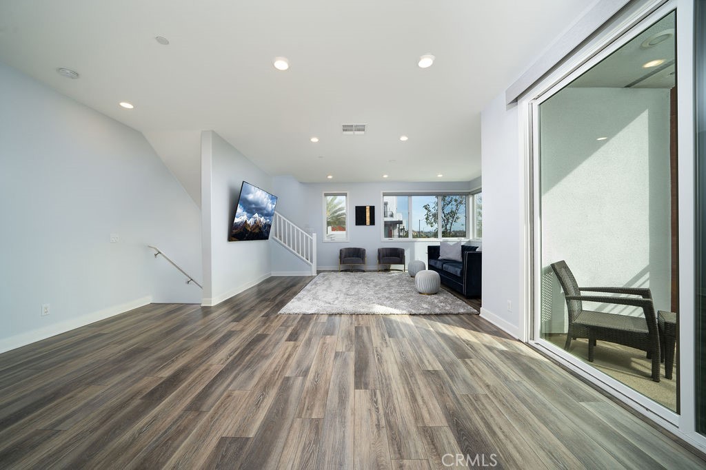 (OTHR)/Levity at Tustin Legacy - Residential Lease