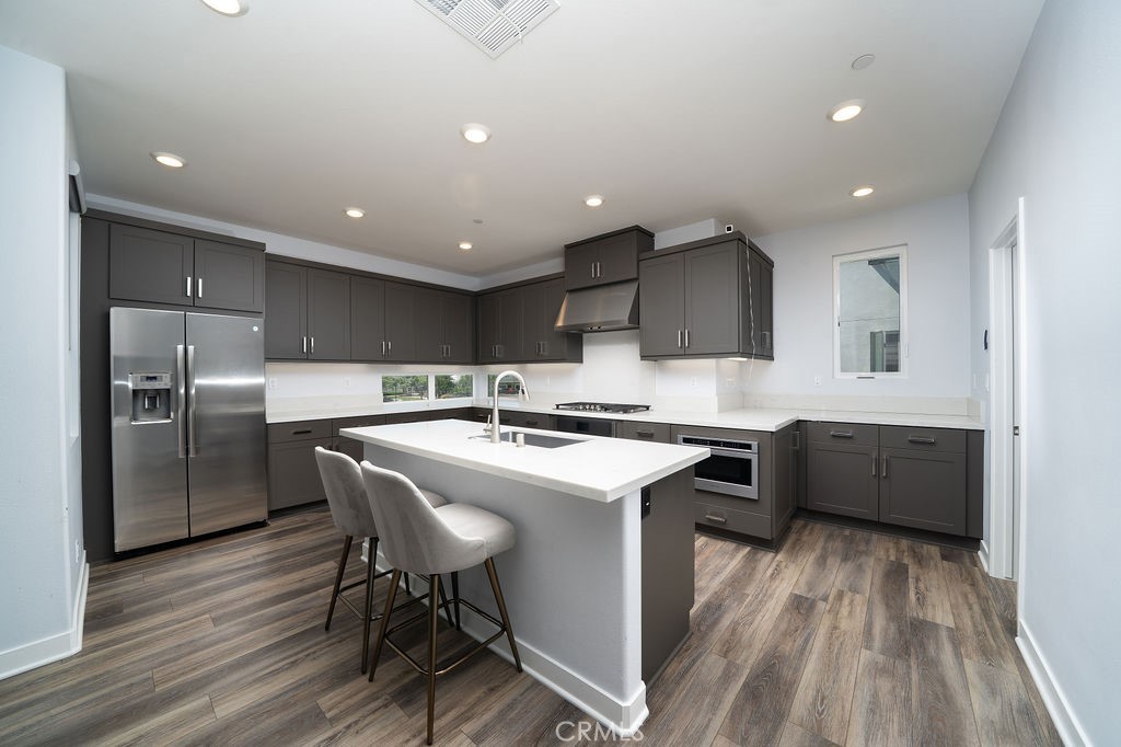 (OTHR)/Levity at Tustin Legacy - Residential Lease