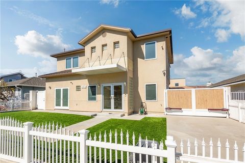 Photo of 2913 Winlock Rd, Torrance, CA 90505 (MLS # SB26069486)