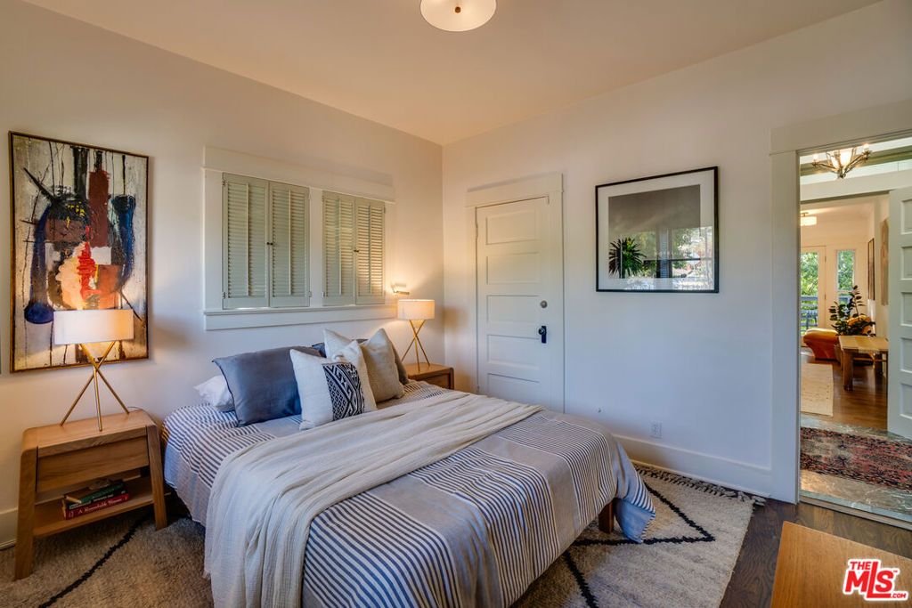 listing image 130725718286330736266