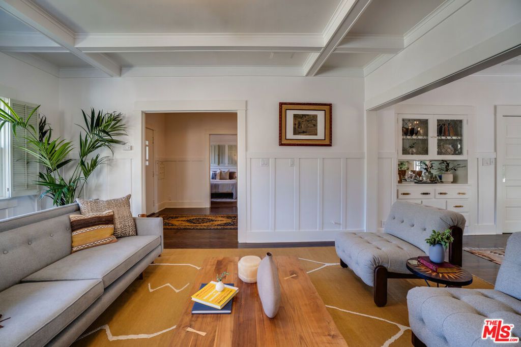 listing image 130723316434351248383