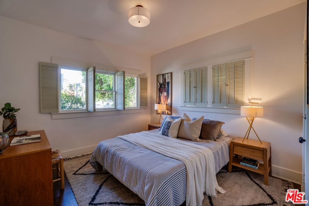 listing image 130724451690732672367