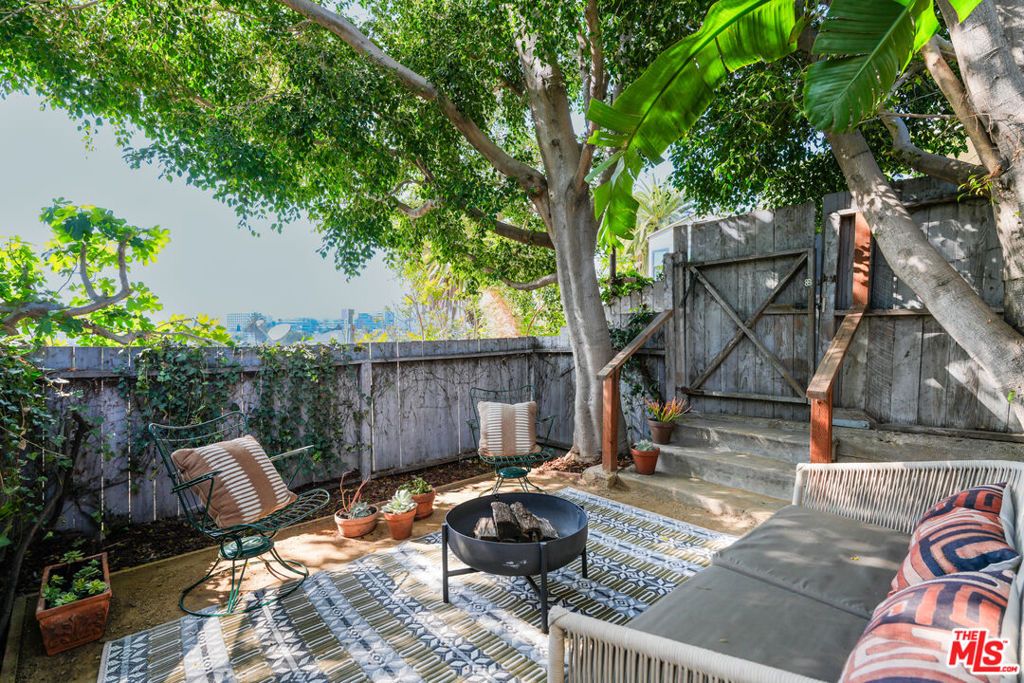 listing image 130729840044809062964