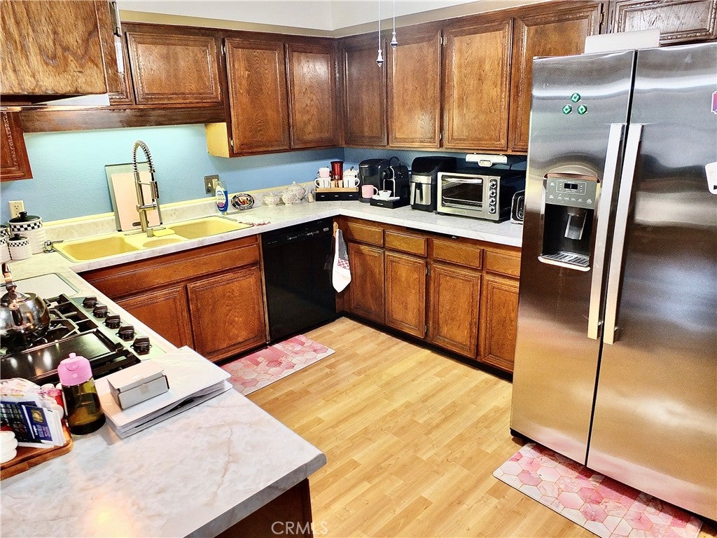 10420 Downey 203