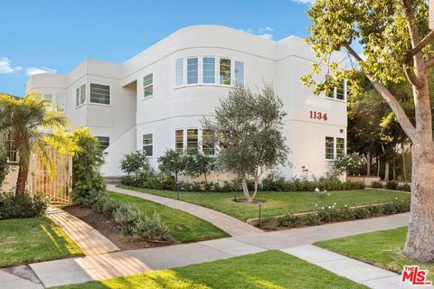 Photo of 1134 17th Street #D, Santa Monica, CA 90403 (MLS # 26673573)