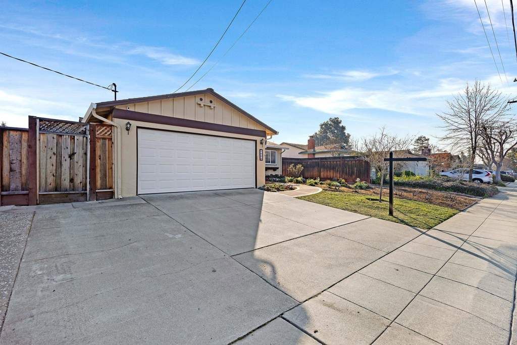 Photo of 1009 Lisbon Avenue Ave, Livermore, CA 94550 (MLS # 41122026)