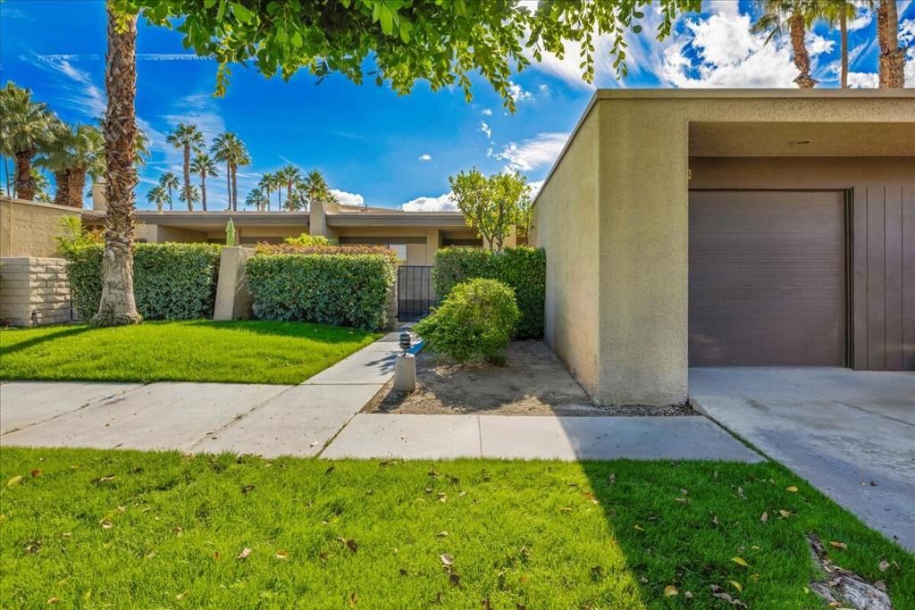 Photo of 1293 Tiffany Circle N, Palm Springs, CA 92262 (MLS # 219140697DA)