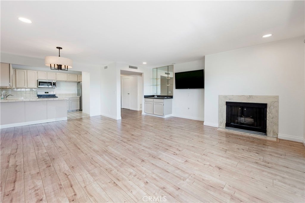 12300 Montecito