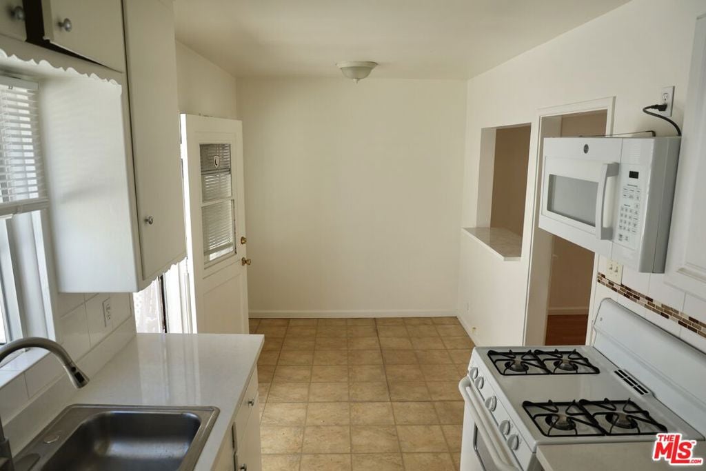 3849 Sawtelle Boulevard