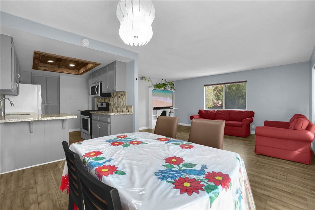 31608 Los Rios 147