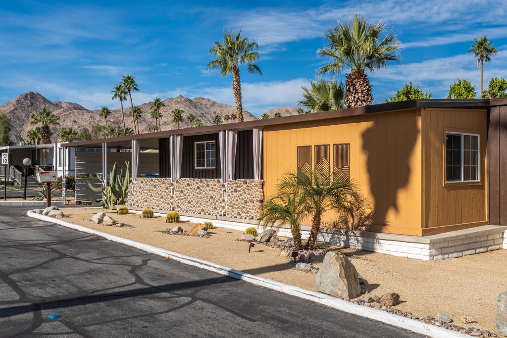 11 Ocotillo Lane