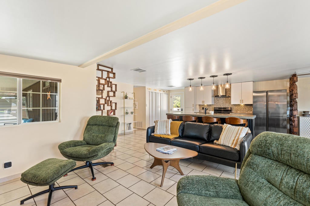 11 Ocotillo Lane