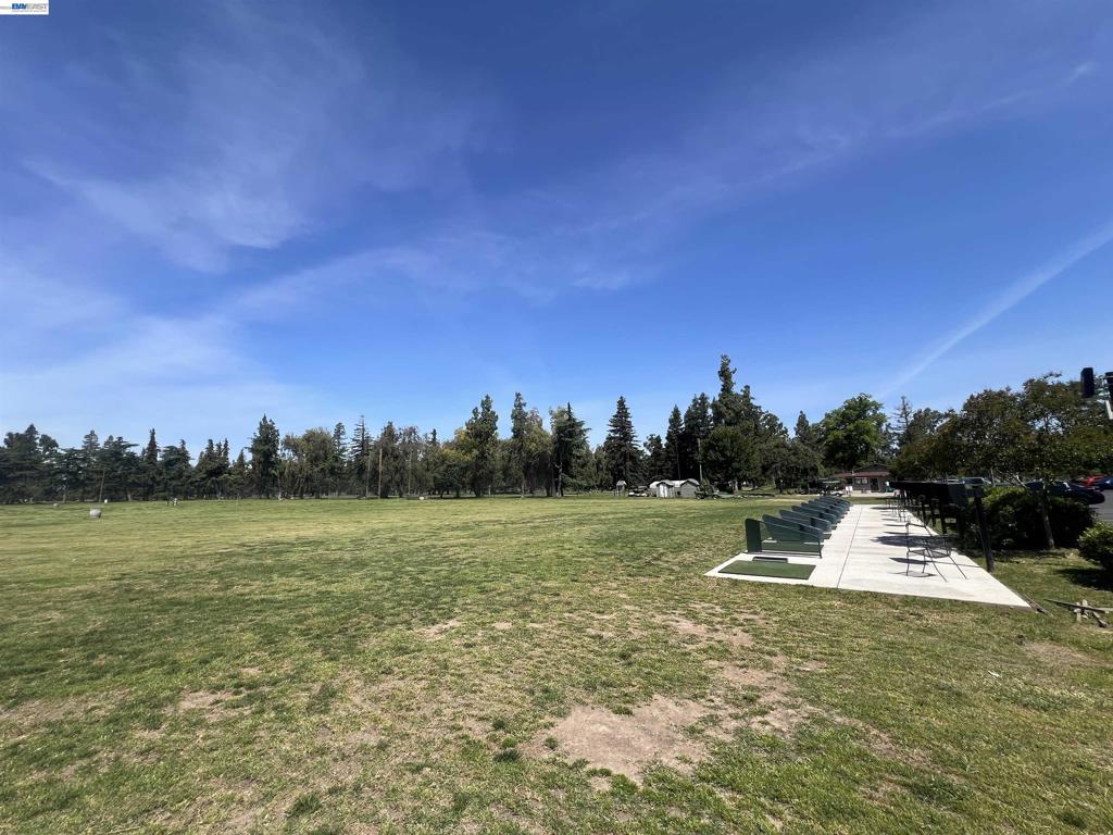 17051 Escalon Bellotta Rd