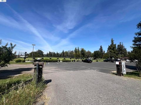 Photo of 17051 Escalon Bellotta Rd Rd, Escalon, CA 95320 (MLS # 41133307)