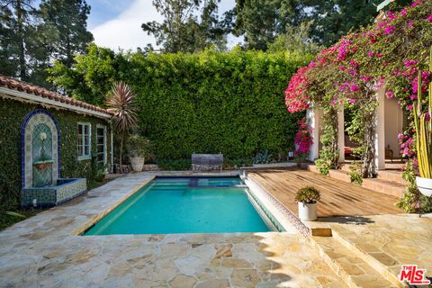 Photo of 408 17TH Street, Santa Monica, CA 90402 (MLS # 26662211)