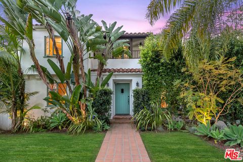 Photo of 408 17TH Street, Santa Monica, CA 90402 (MLS # 26662211)