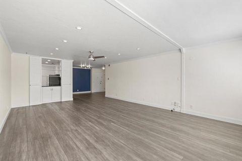 Photo of 200 Elm Street #107, San Mateo, CA 94401 (MLS # ML82033290)