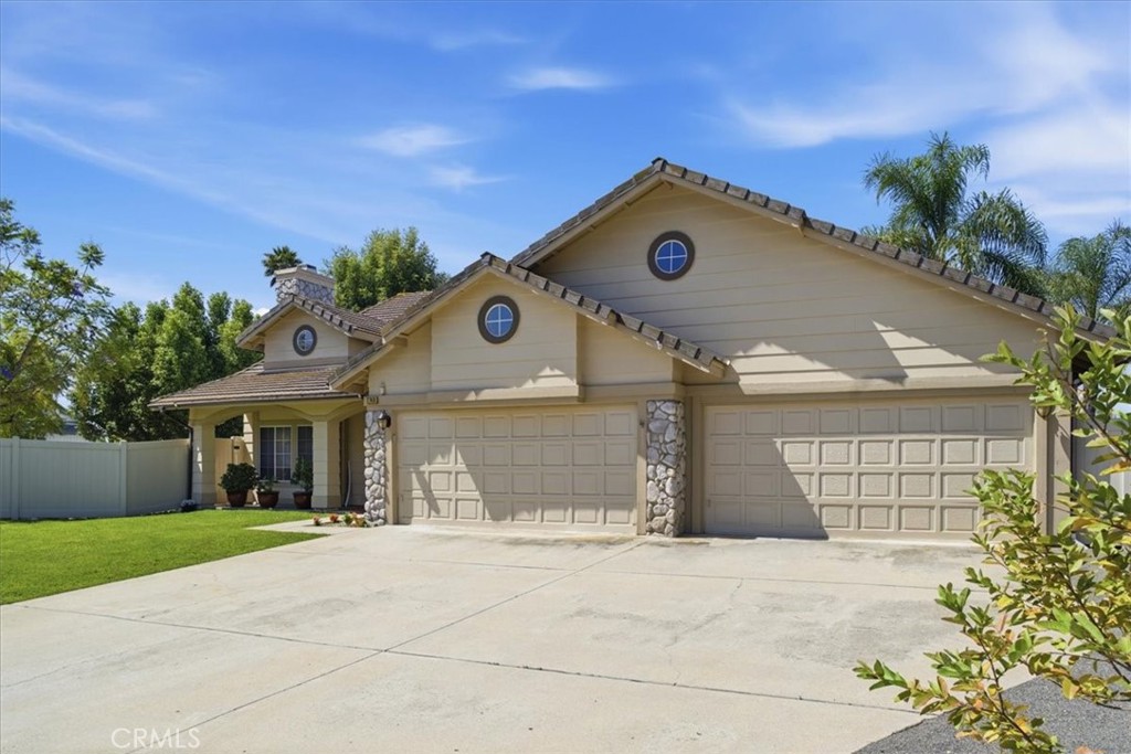 2749 Silver Oak
