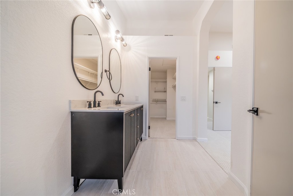 Coronita - Residential