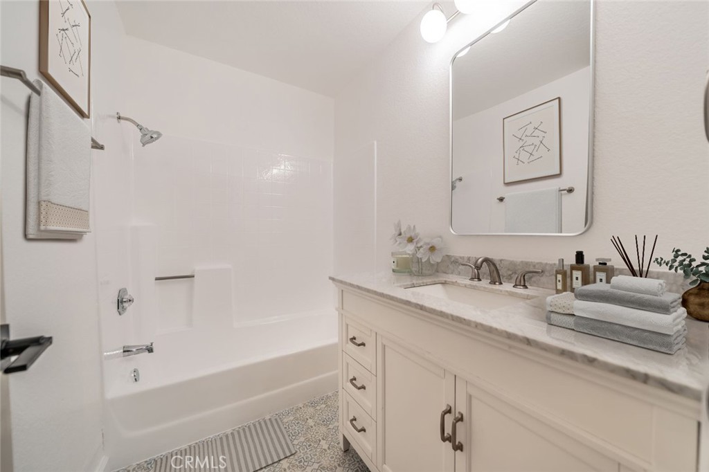 Coronita - Residential