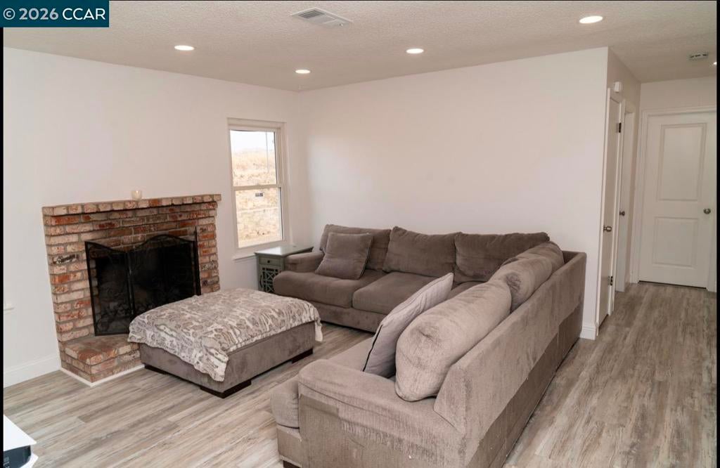 2135 Apricot Court