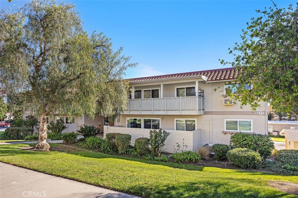 637 Avenida Sevilla C