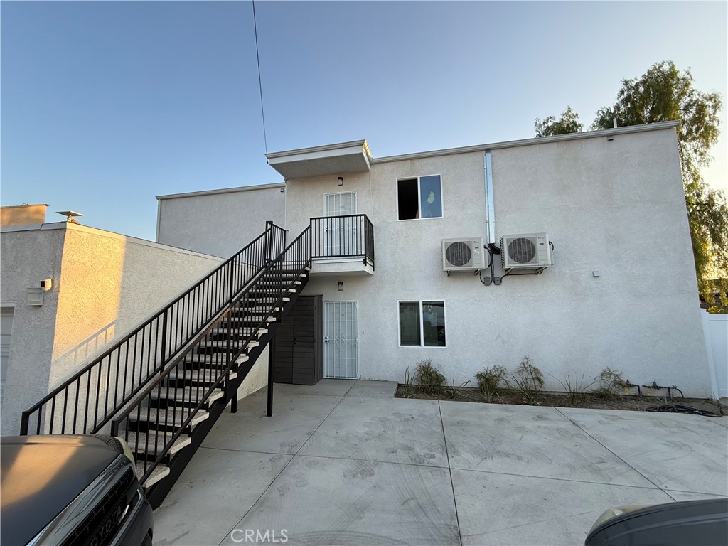 11125 Glenoaks Boulevard