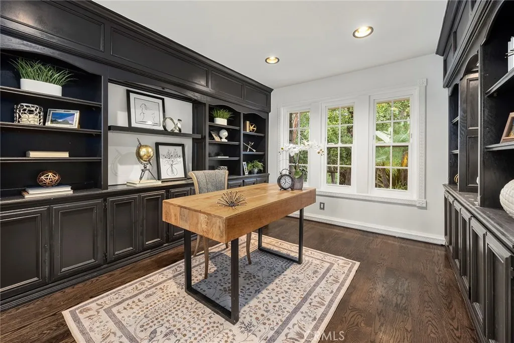 Anaheim Hills, California 92807, United States, 4 Bedrooms Bedrooms, ,4 BathroomsBathrooms,Residential,Active,244360