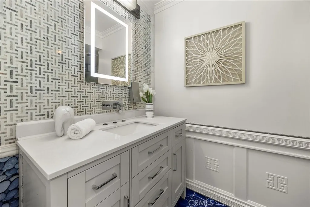 Anaheim Hills, California 92807, United States, 4 Bedrooms Bedrooms, ,4 BathroomsBathrooms,Residential,Active,244360