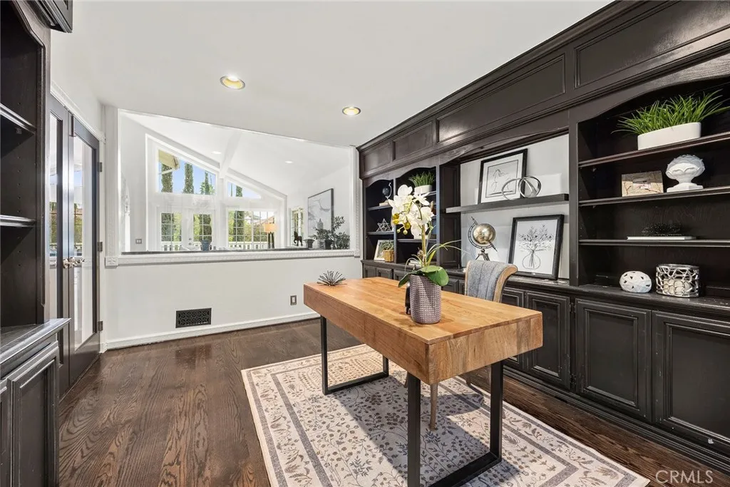 Anaheim Hills, California 92807, United States, 4 Bedrooms Bedrooms, ,4 BathroomsBathrooms,Residential,Active,244360