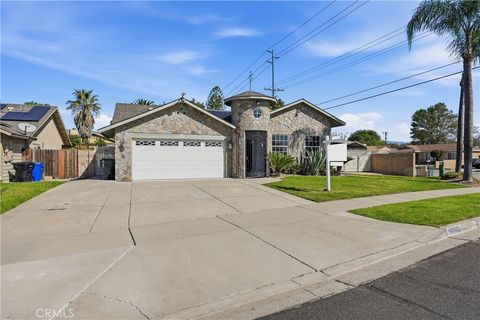Photo of 18090 Orange Way, Fontana, CA 92335 (MLS # IV26044691)