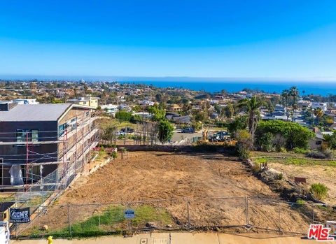 Photo of 16644 Akron Street, Pacific Palisades, CA 90272 (MLS # 26101710)