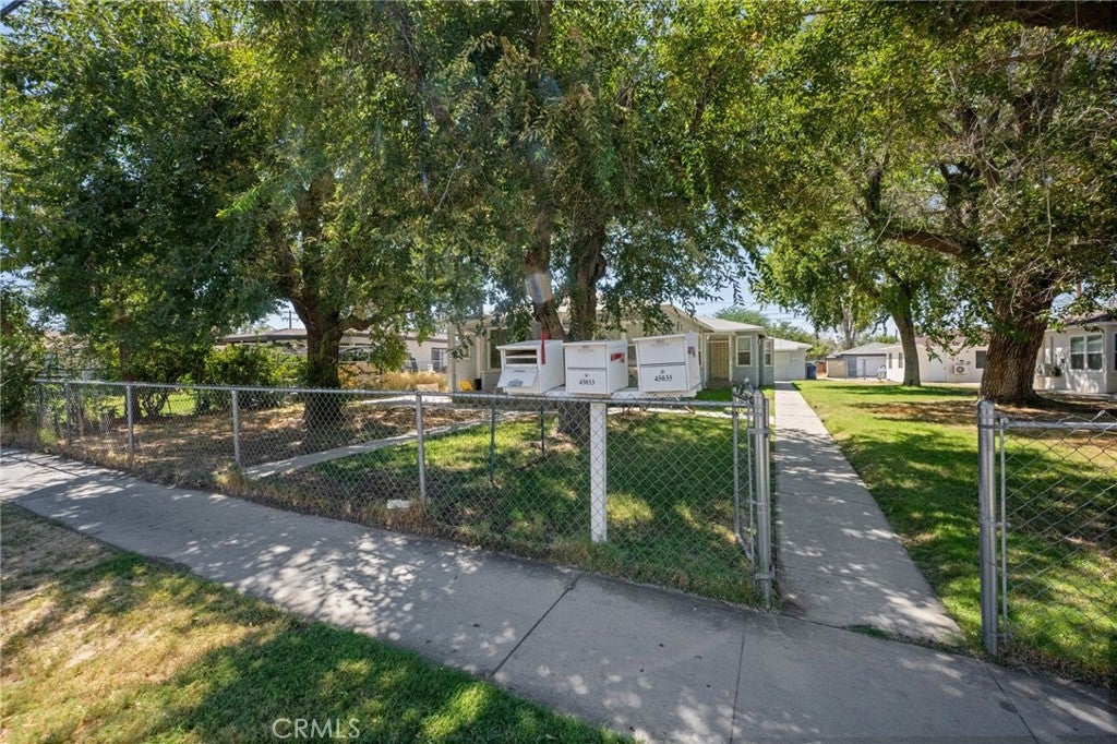 45031 10th Street W